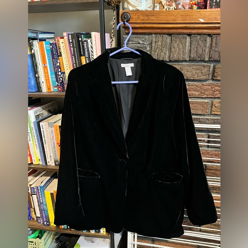 NWOT H&M Elegant Black Velvet Women's Oversized Blazer